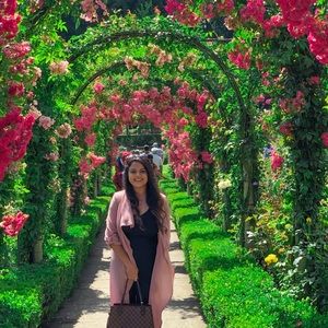 Meet your Posher, Shama